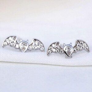 Silver Bat Crystal Stud Earrings, Minimalist Halloween Batman‎ - Gothic, Vampire